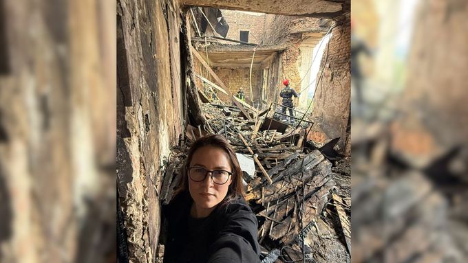 Premiérka Ukrajiny Julija Svyrydenková ve vládní budově zničené po dosud největším ruském útoku