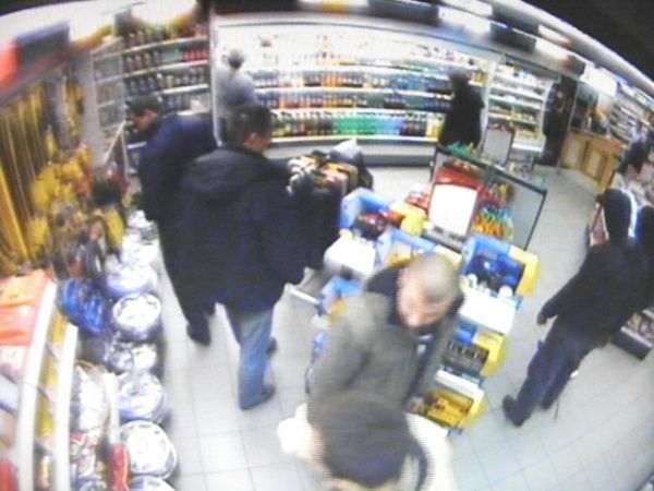 Rowdies na benzínce v Táboře