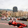Felipa Massa s Ferrari při tréninku na Velkou cenu Monaka
