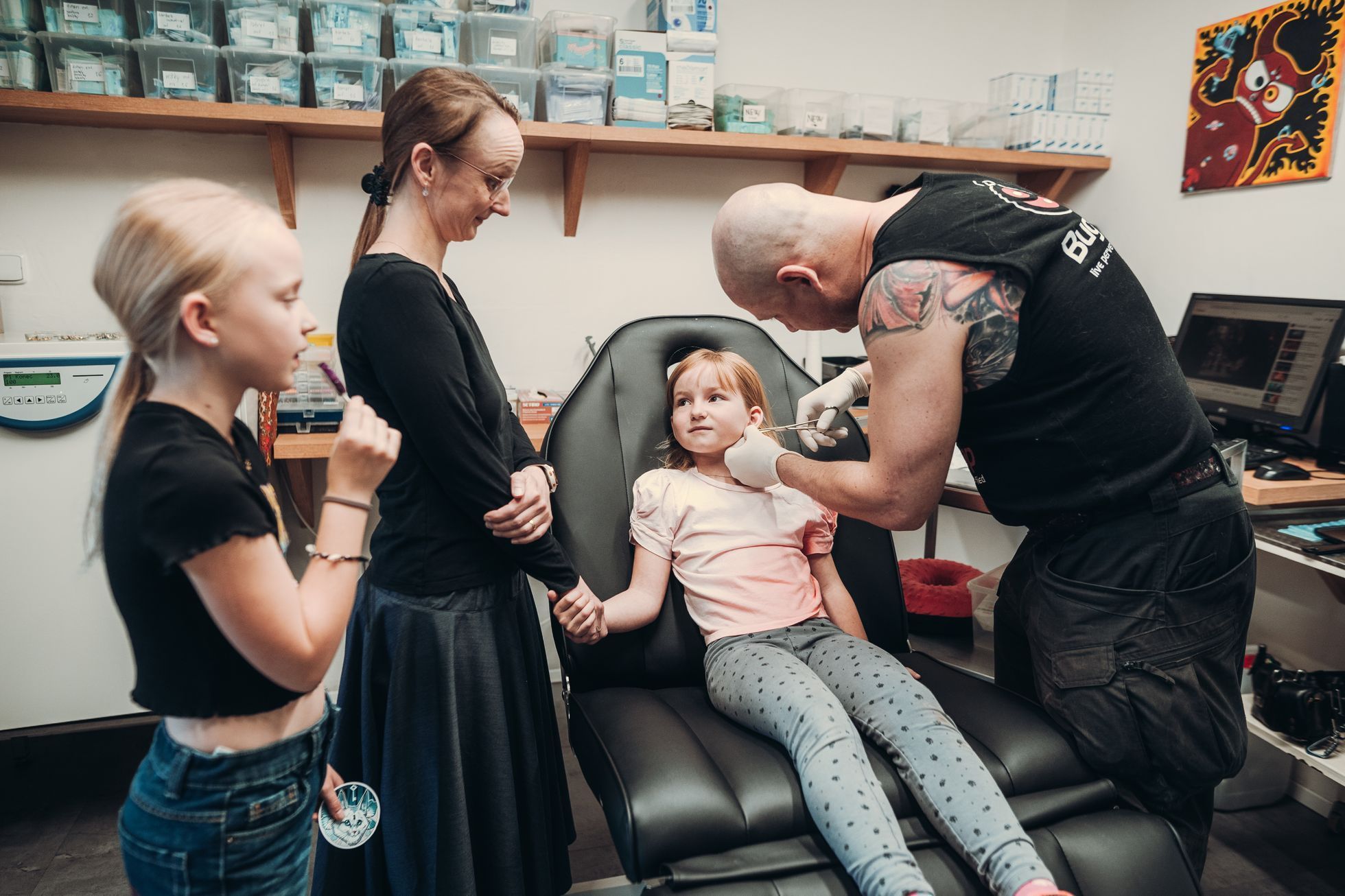 Píchání dětských oušek