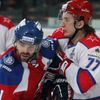 Hokej, KHL, Lev Praha - CSKA Moskva: Jakub Klepiš - Jevgenij Rjasenskij
