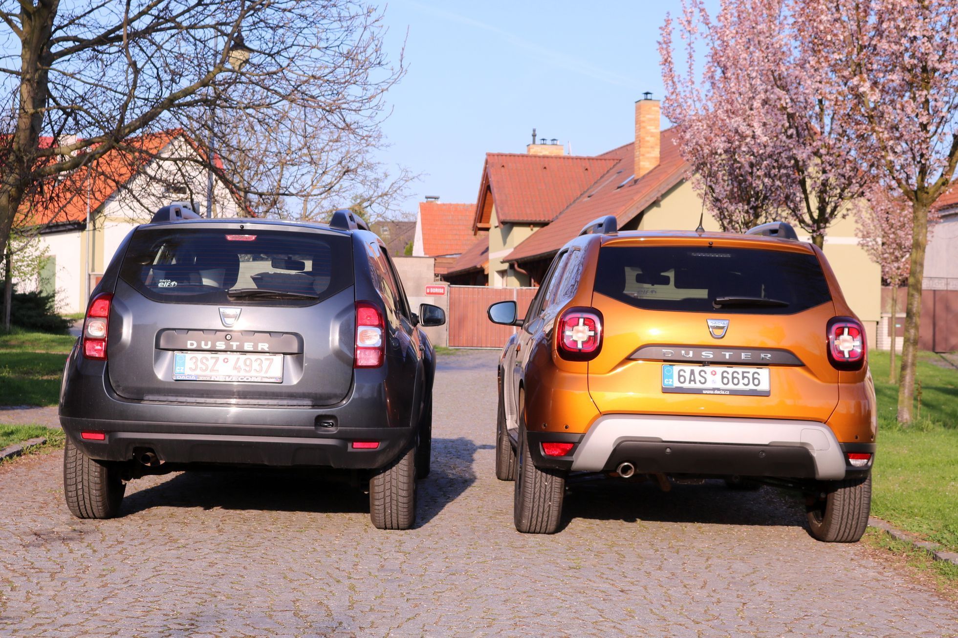 Srovnání Dacia Duster stará vs. nová