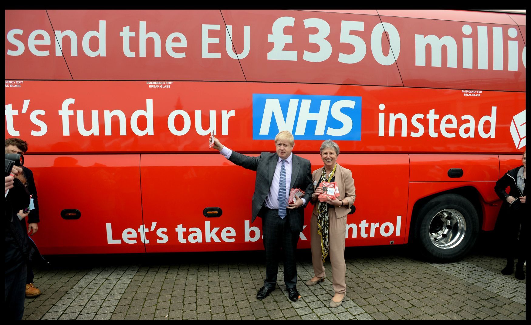 Brexit autobus 350 milionů liber Boris Johnson poslankyně Gisela Stuartová