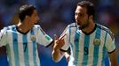 MS 2014, Argentina-Belgie: Angel Di Maria a Gonzalo Higuain (9) slaví gól