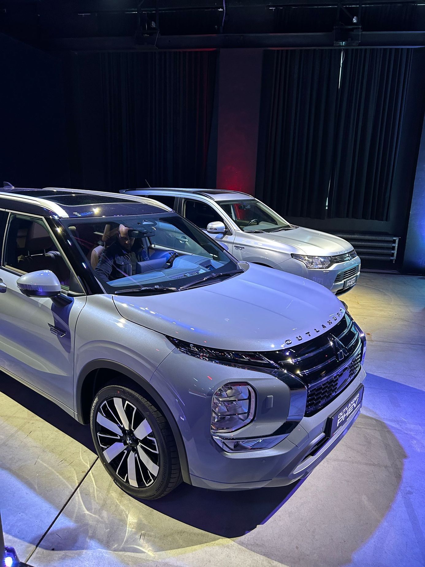 Mitsubishi Outlander PHEV 2025