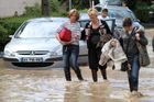 Při záplavách v jižní Francii zahynuli nejméně tři lidé