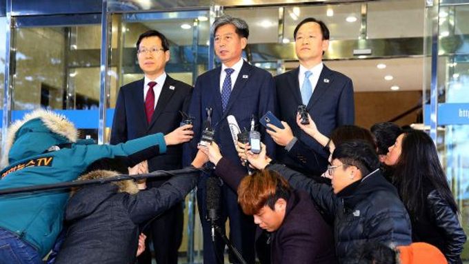 Jednání představitelů Severní a Jižní Koreje v Kesongu.