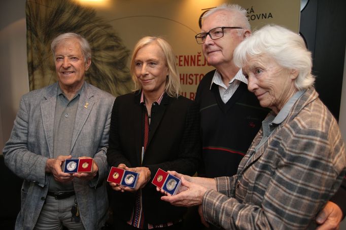 Martina Navrátilová, Jan Kodeš a manželé Libuše a František Novotní