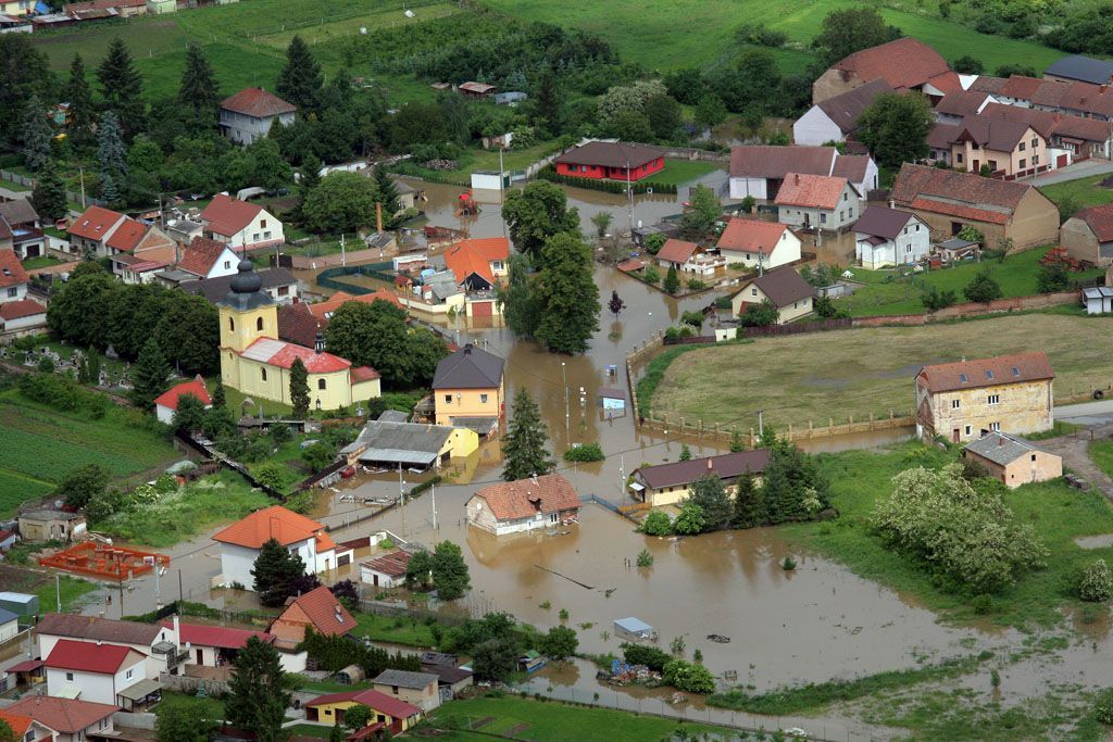 Letem nad zatopeným světem