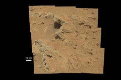 Na Marsu tekla divoká řeka, sonda Curiosity má důkaz