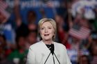 Clintonová porušila vládní pravidla, kvůli používání soukromého e-mailu ale obviněna nebude