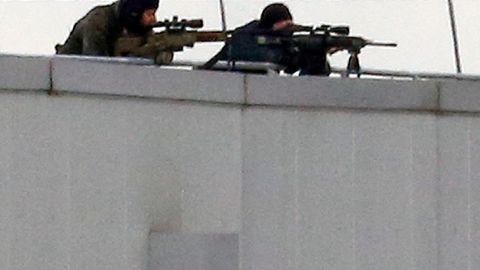 Teroristé v Paříži museli mít podporu, tvrdí bývalý voják