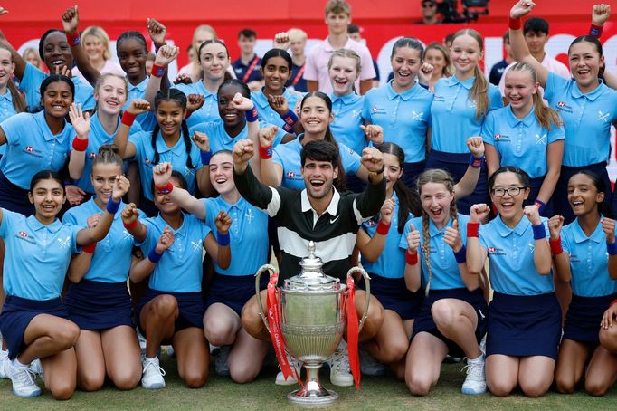 Jiří Lehečka - Carlos Alcaraz, finále Londýn Queen's Club 2025