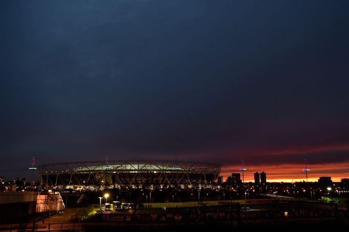 MS 2015, o 3. místo JAR-Argentina: Olympijský stadion v Londýně před zápasem