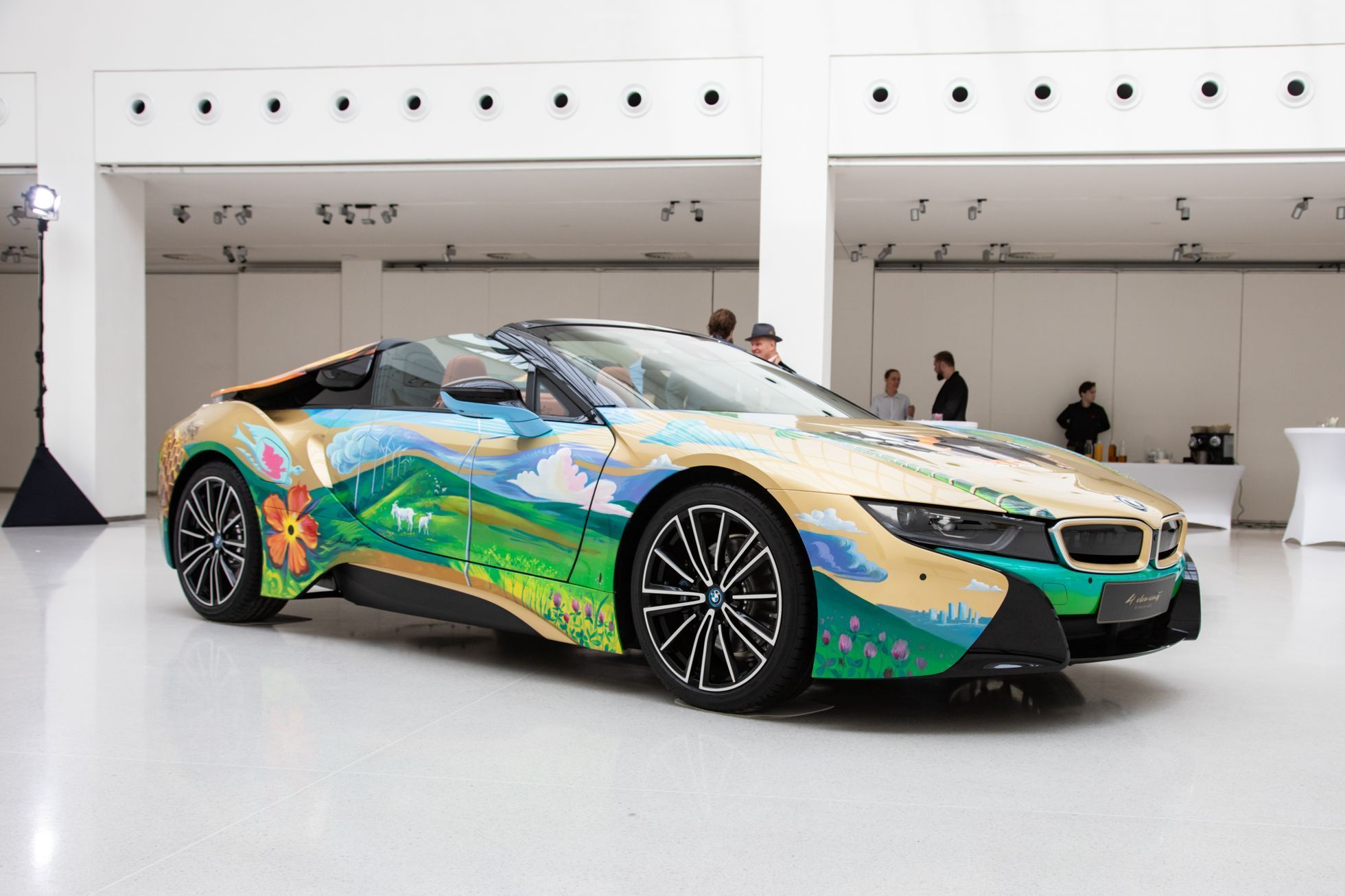 BMW i8 4 elements