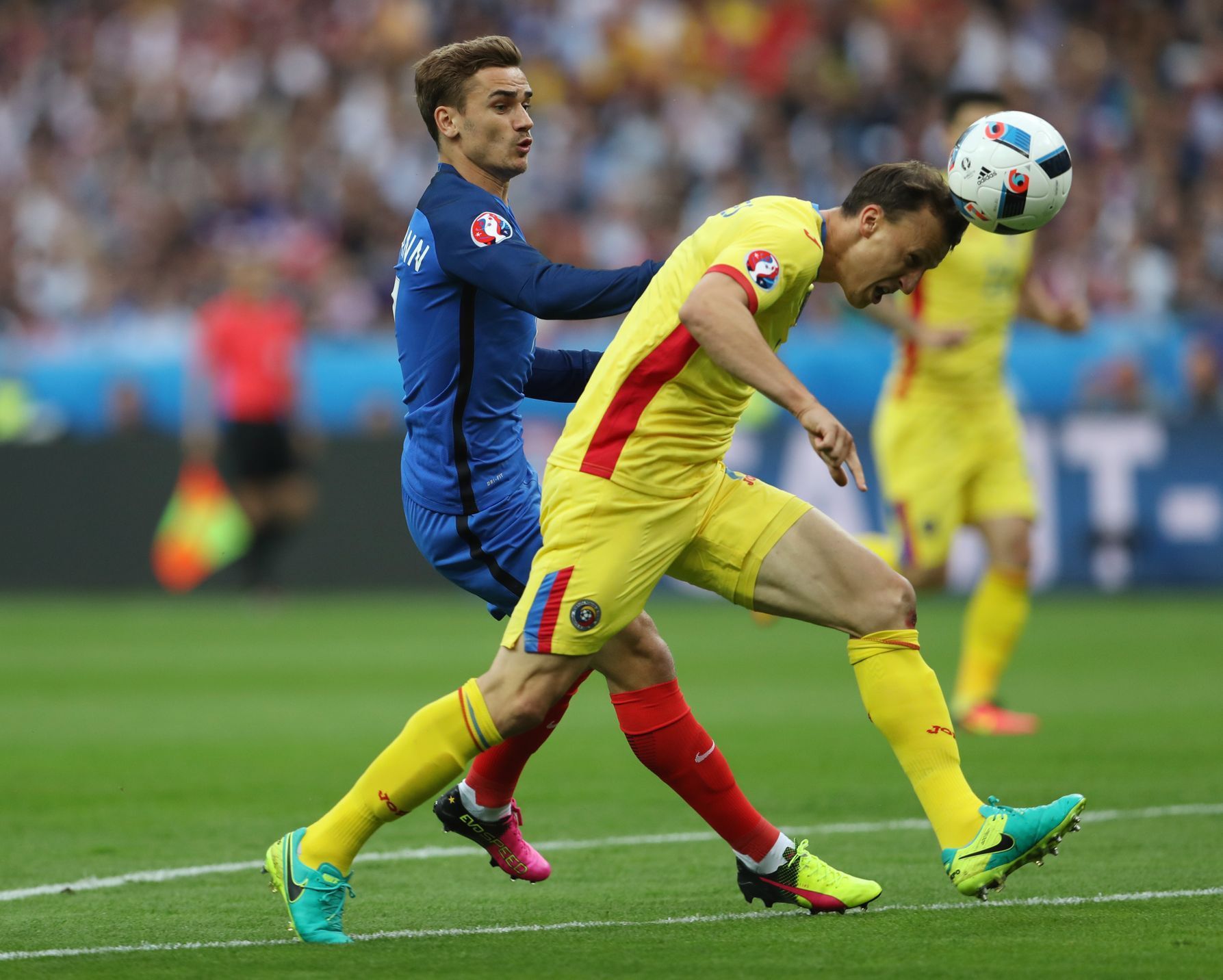 Euro 2016, Francie-Rumunsko: Antoine Griezmann - Vlad Chiriches