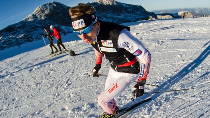 Seznamte se se všemi českým běžci a běžkyněmi na lyžích, kteří o víkendu zasáhnou do závodů Světového poháru v Novém Městě na Moravě.