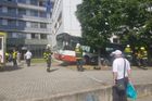 Při srážce autobusu a auta v Praze bylo zraněno 11 lidí
