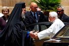 Papež je poprvé na Kypru. Chce dialog s muslimy