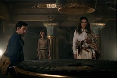 Dobrodružný film bez jiskry. Guy Ritchie objevil pramen věčného klišé
