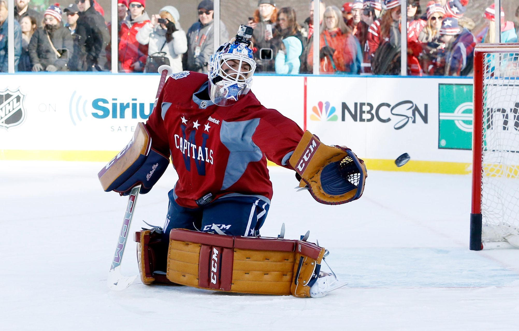 NHL: Winter Classic 2015 (Braden Holtby)