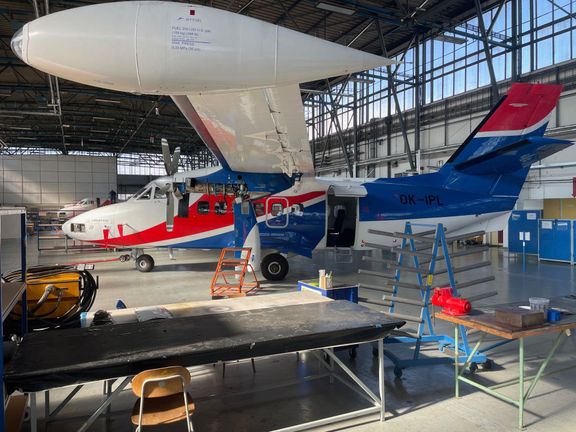 Servisní hala, kde právě připravují k předání jeden ze strojů L 410 UVP E-20 zahraničnímu zákazníkovi.