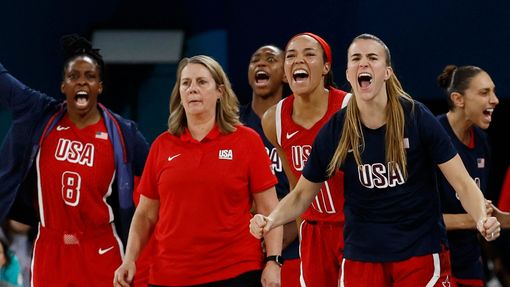 Radost amerických basketbalistek ve finále OH v Paříži 2024