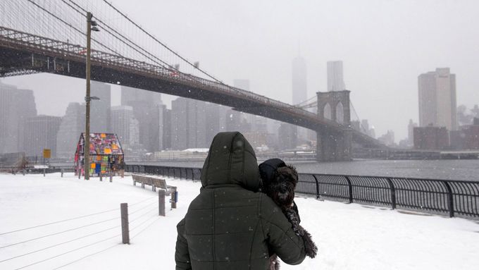 New York zasypal sníh.