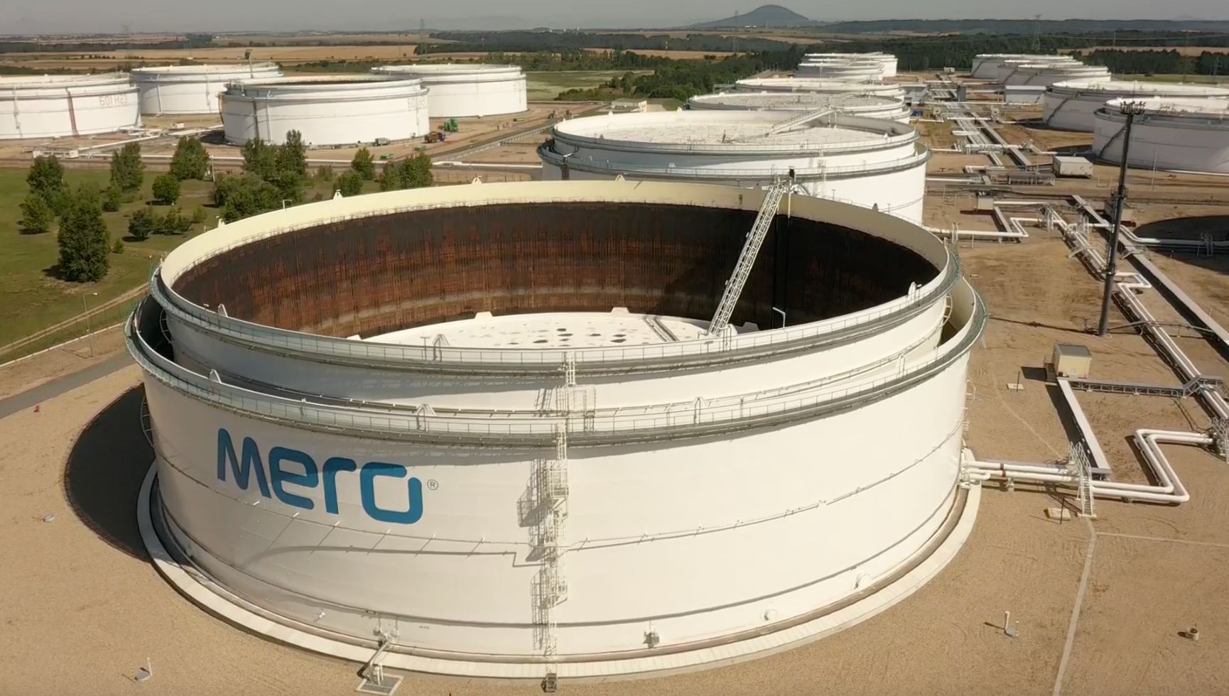 Mero, sklad ropy, nádrže, státní hmotné rezervy, plyn, energie, zásoby, ropa