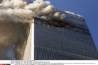 V 8:46 narazilo letadlo American Airlines, pilotované Muhammadem Attou, do severní věže Světového obchodního centra v New Yorku (let AA číslo 11).