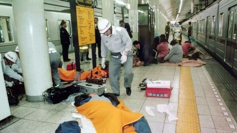 FOTO: Útok sarinem v tokijském metru - Aktuálně.cz