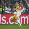 Antoine Griezmann a Vladimír Coufal v zápase LM Slavia - Barcelona