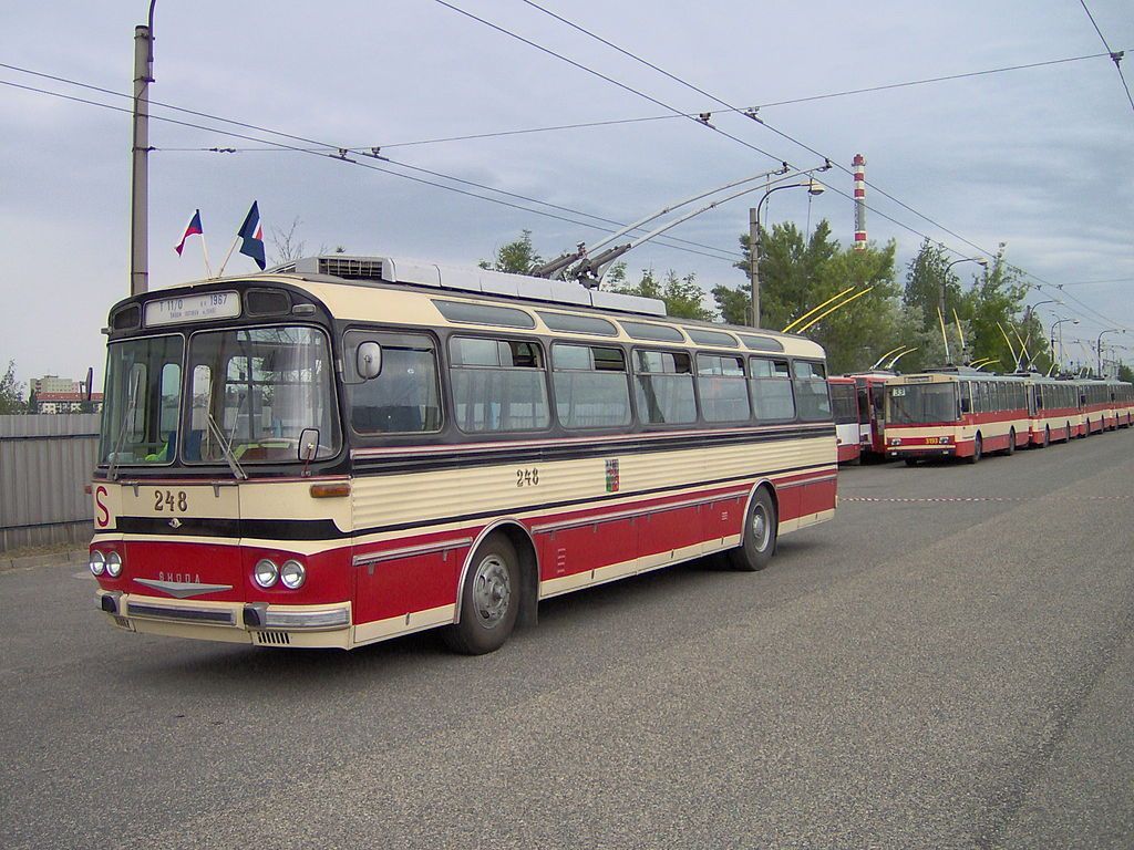 Trolejbus - Škoda T 11
