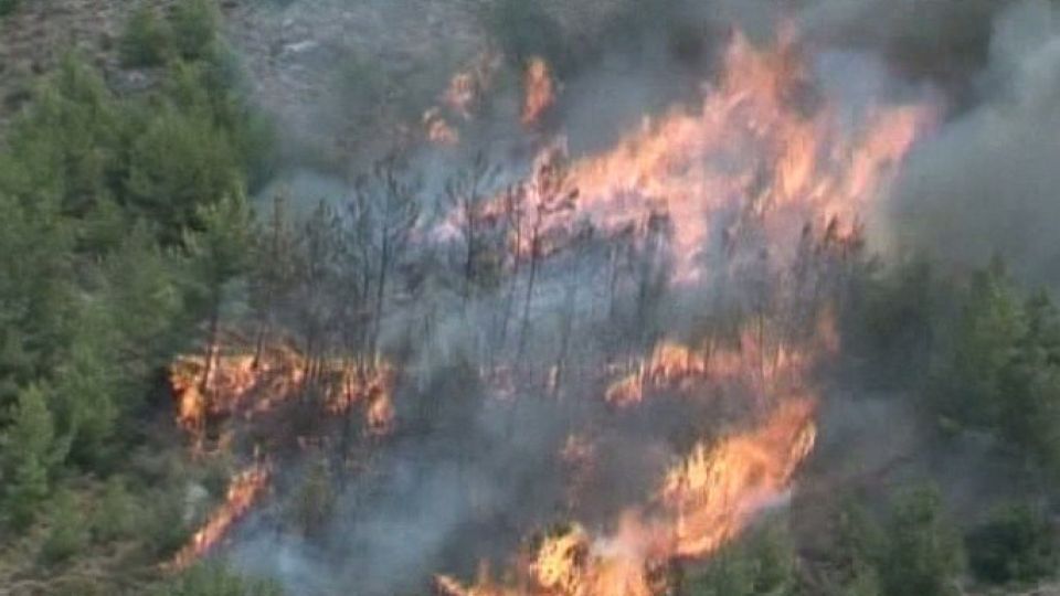 Řecký ostrov Chios zachvátil požár