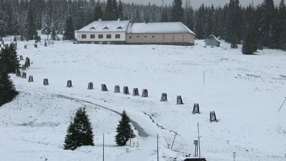 Neobvyklý konec května: Šumavu zasypal sníh