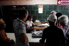 Kuba zavádí příděly na některé produkty, za krizi může i pokles venezuelské pomoci