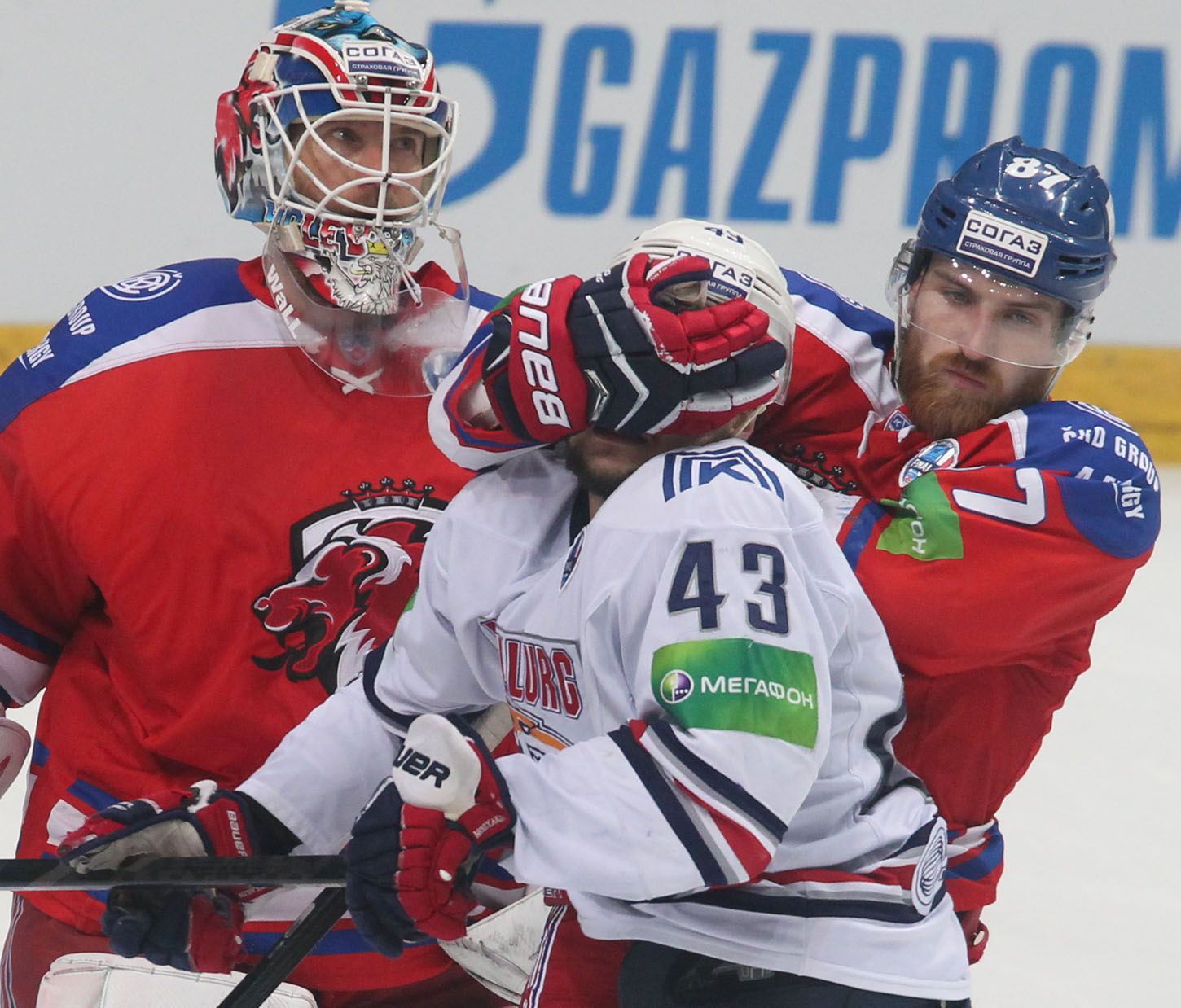 Lev Praha vs. Magnitogorsk, čtvrté finále KHL v O2 aréně (Kovář, Nakládal)
