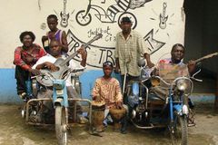 Jak vozíčkáři z ulic Konga dojeli s rumbou až do Evropy