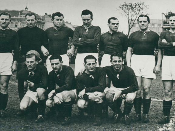 Sparta před derby v roce 1939, které vyhrála 5:0