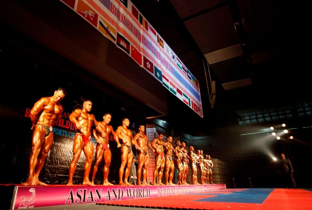 Бодибилдеры с большим. Бодибилдинг мужчины санкт петербург 2022. Менс физик кубок дона. Особенности физического развития 4-5 лет. Белявский гимнаст токио.