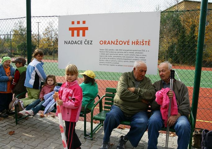 Oranžové hřiště v Libochovicích