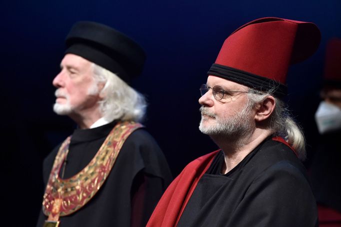 Rektor JAMU Petr Oslzlý a Jon Fosse.