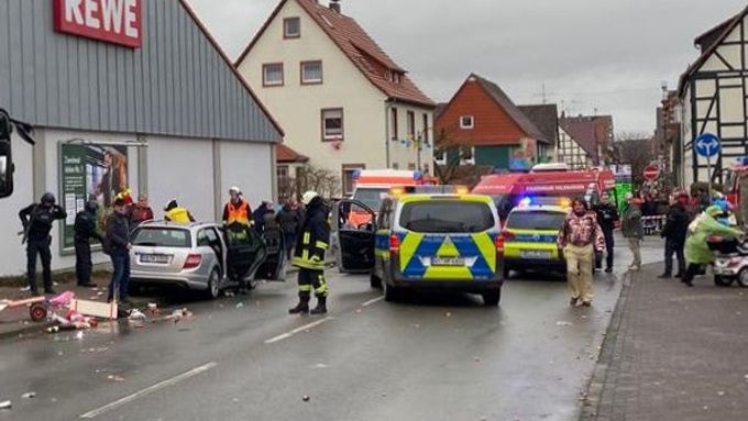 Nehoda u městečka Volkmarsen v Německu.