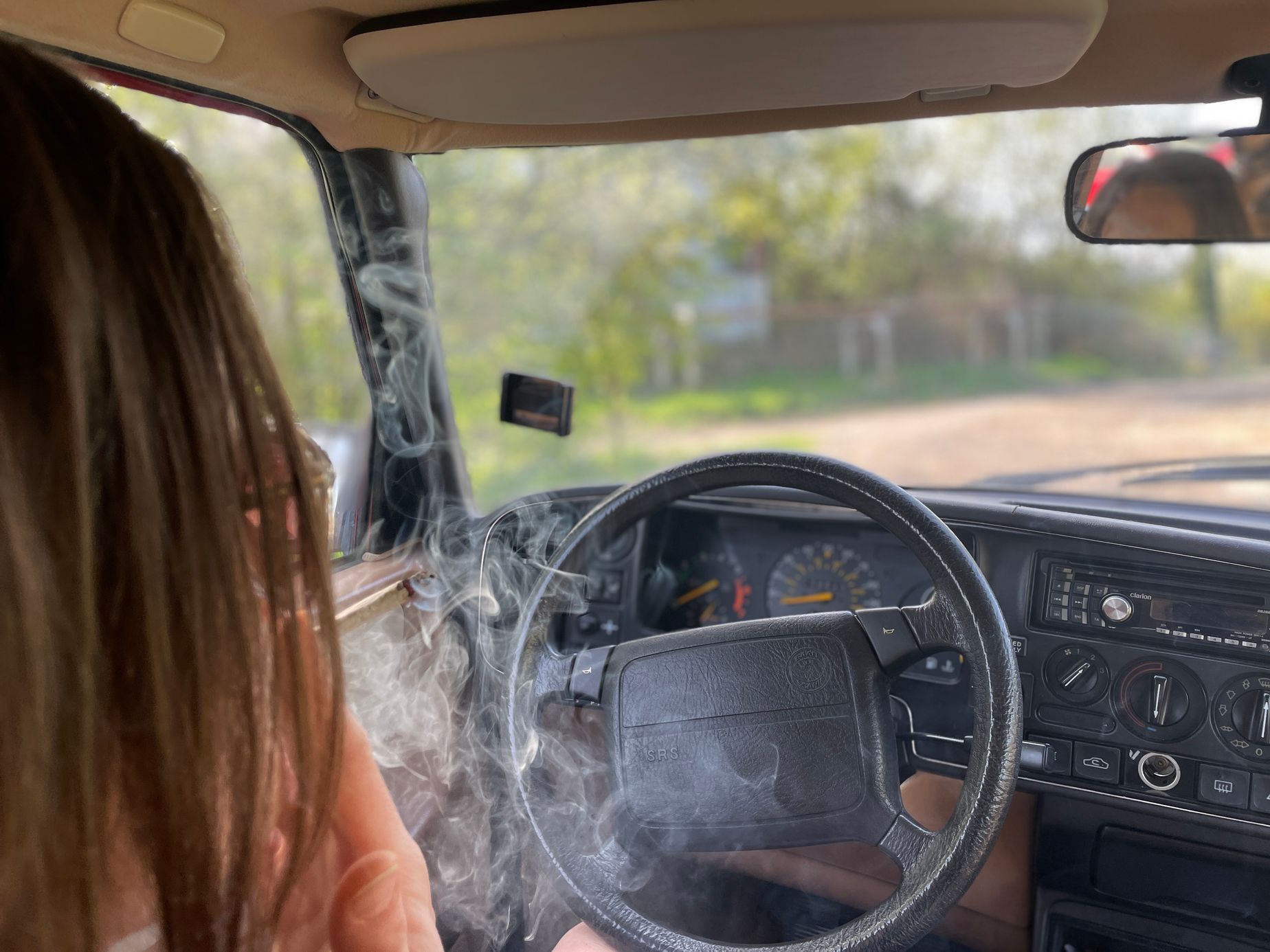 Marihuana, joint, hulení, TBC, řidič, kouření za volantem, TBC za volantem