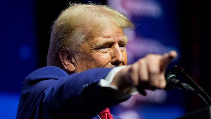 Pokud Trump vyhraje, bude jako na steroidech. Porážku nepřijme, říká elitní reportér