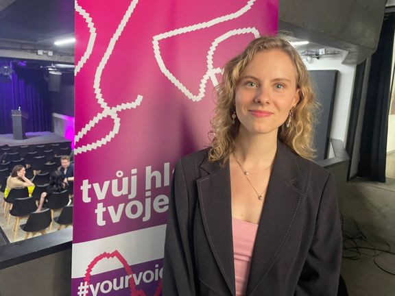 Manažerka projektu Zavolíme Tereza Dejmková, která usiluje o to, aby k volbám přišlo co nejvíce mladých lidí.