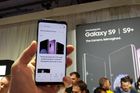 Hlavní hvězdou veletrhu Mobile World Congress v Barceloně byla nová verze telefonu Galaxy S. Samsung do evropské verze vložil vlastní procesor, který je podle prvních testů výkonu jen o trochu pomalejší než čip v nových iPhonech. Pokrokem je i odlehčené uživatelské prostředí Samsung Experience.