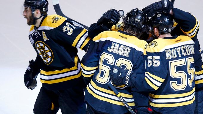 Čtvrtý zápas finále Stanley Cupu: Boston Bruinss - Chicago Blackhawks