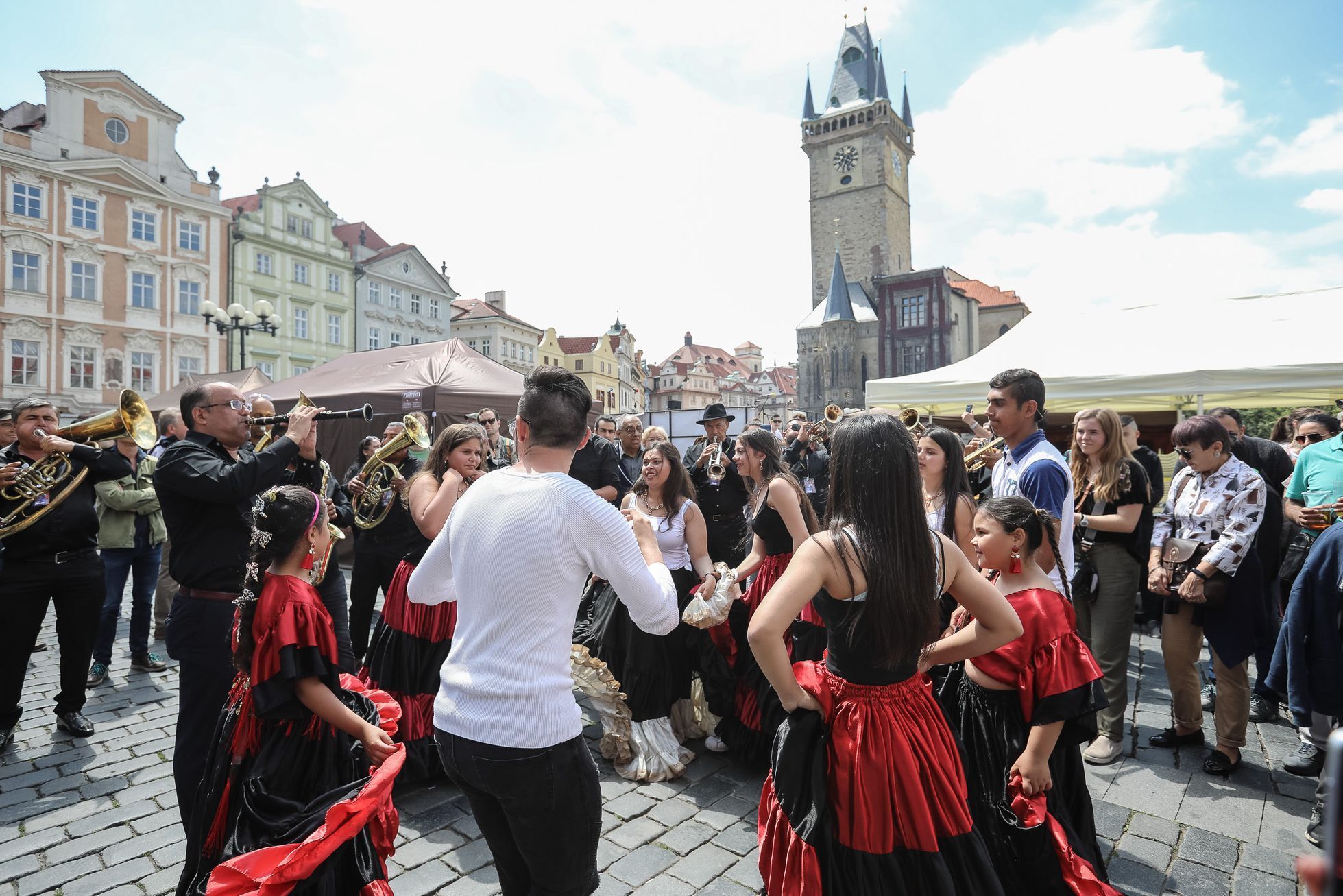 Romský festival Khamoro 2019 - průvod Prahou
