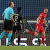 Robert Lewandowski slaví gól v semifinále LM Bayern - Lyon